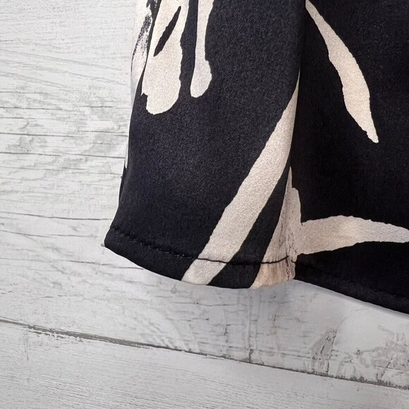 Lafayette 148 New York Blouse Womens SZ 6 Black & White Floral 100% Silk Natural - Picture 12 of 16